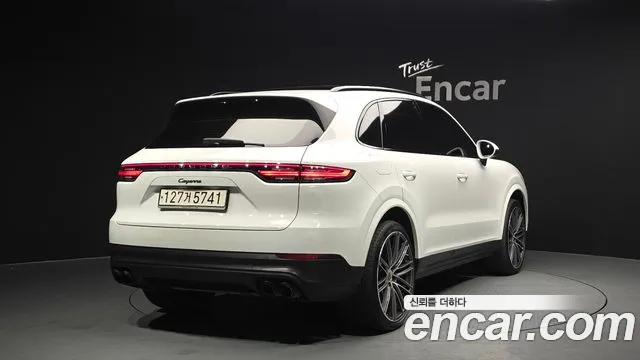 Porsche Cayenne 2020 — фото 2