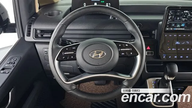Hyundai Staria 2023 — фото 13