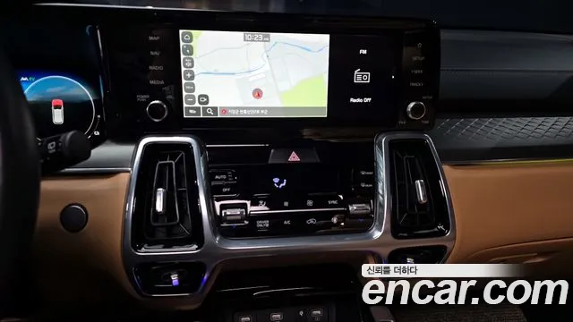 Kia Sorento 2023 — фото 16