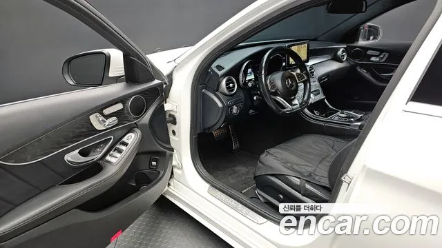 Mercedes-Benz C-Class 2017 — фото 11