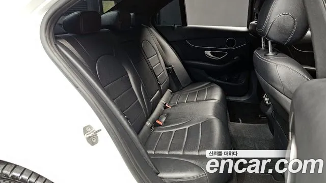 Mercedes-Benz C-Class 2017 — фото 12