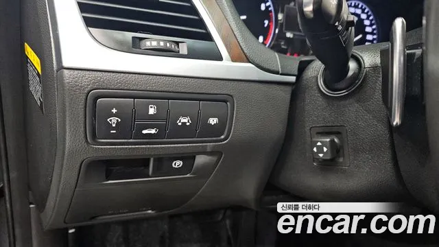 Hyundai Genesis 2016 — фото 14