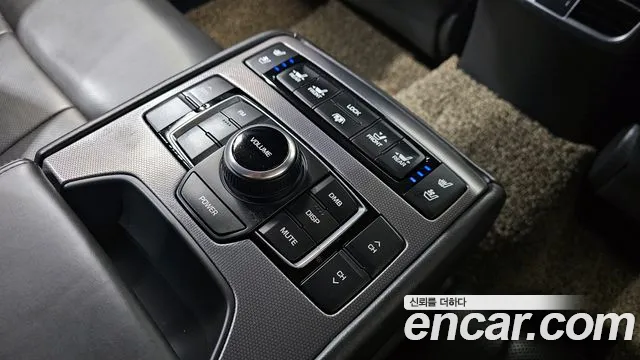 Hyundai Genesis 2016 — фото 19