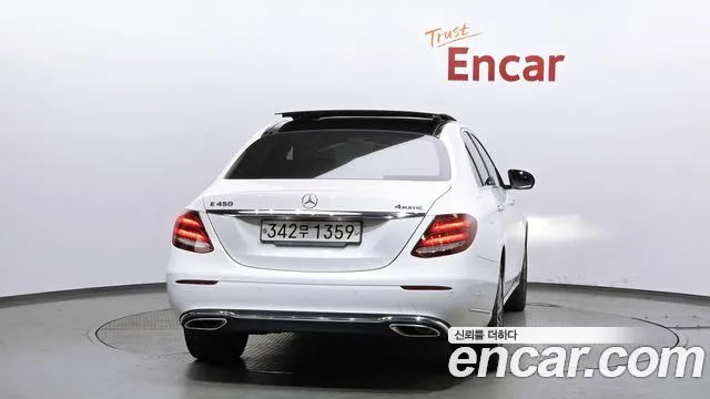Mercedes-Benz E-Class 2019 — фото 4