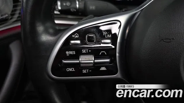 Mercedes-Benz E-Class 2019 — фото 18