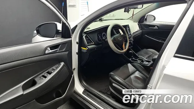Hyundai Tucson 2017 — фото 10