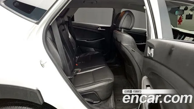 Hyundai Tucson 2017 — фото 12