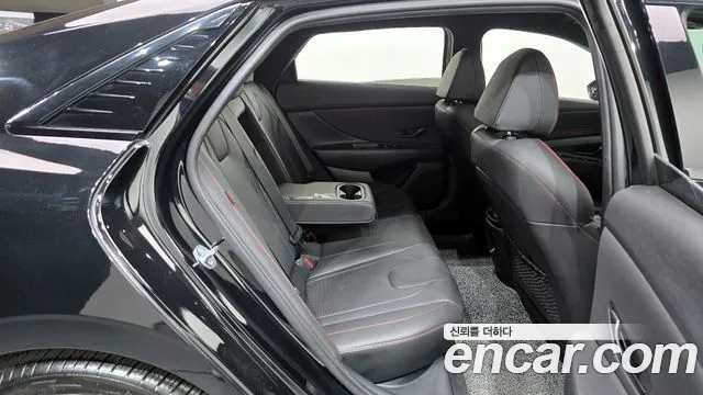 Hyundai AVANTE 2024 — фото 12