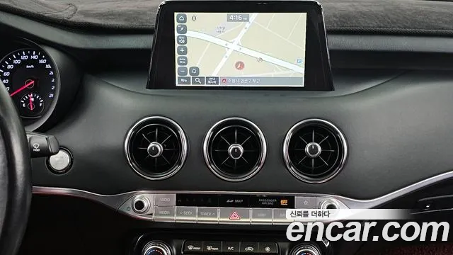 Kia Stinger 2020 — фото 14