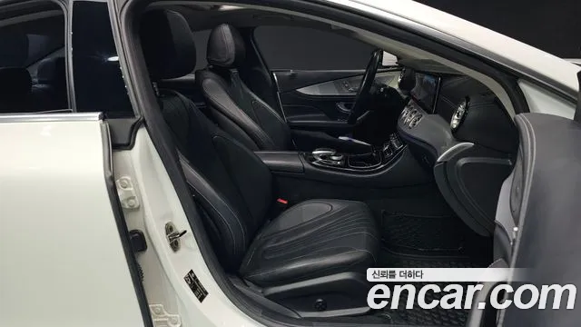 Mercedes-Benz CLS-Class 2019 — фото 10