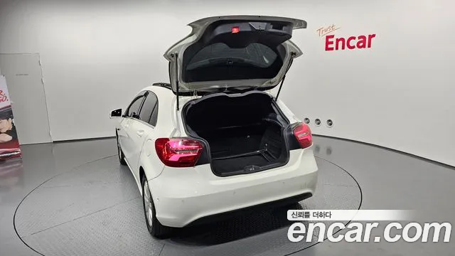 Mercedes-Benz A-Class 2016 — фото 20