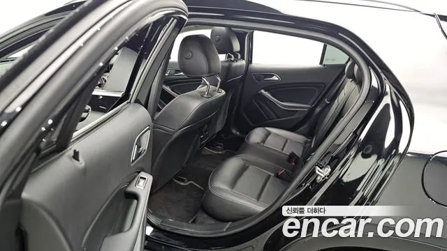 Mercedes-Benz GLA-Class 2019 — фото 12