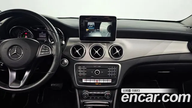 Mercedes-Benz GLA-Class 2019 — фото 14