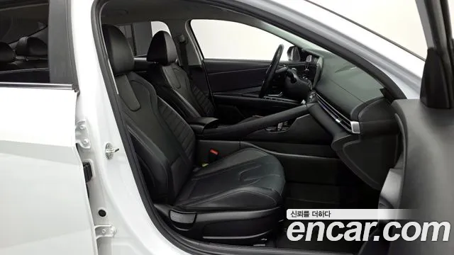 Hyundai AVANTE 2021 — фото 11