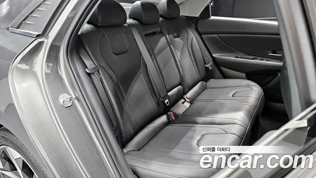 Hyundai AVANTE 2021 — фото 12
