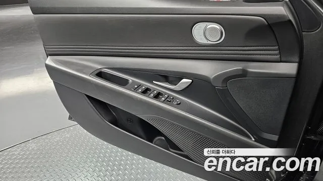 Hyundai AVANTE 2021 — фото 14