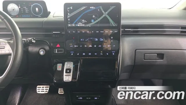 Hyundai Staria 2023 — фото 14