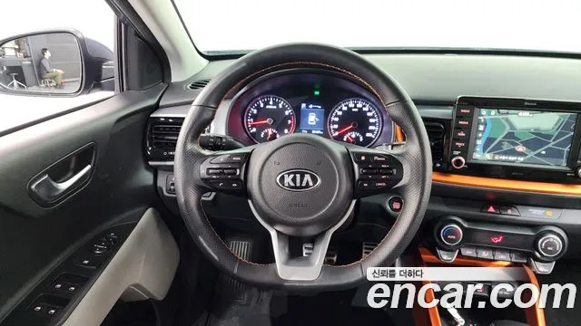 Kia Stonic 2019 — фото 12
