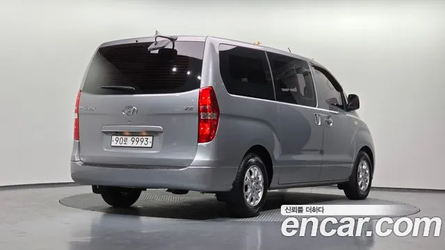 Hyundai Starex 2016 — фото 2