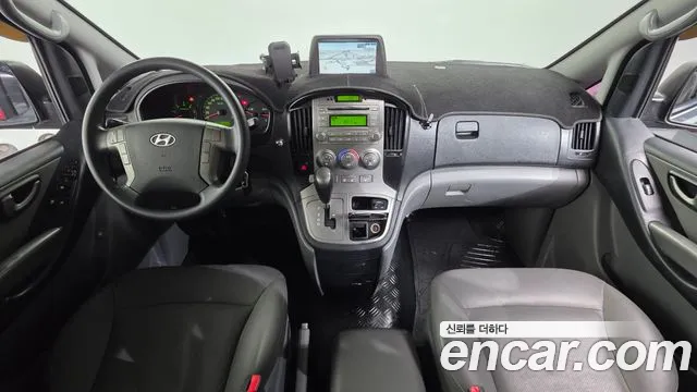Hyundai Starex 2016 — фото 7