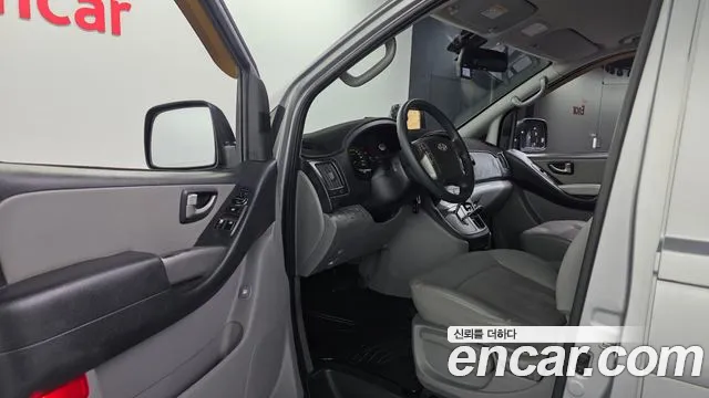 Hyundai Starex 2016 — фото 10