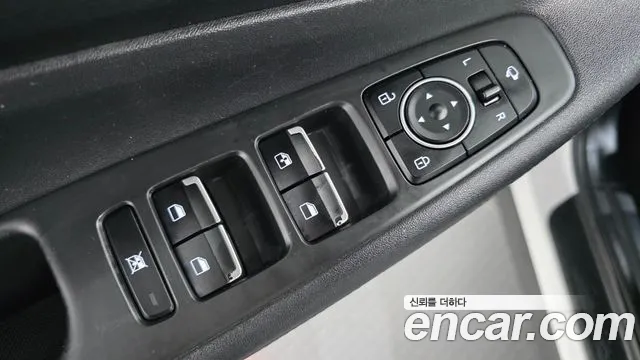 Hyundai Santafe 2019 — фото 12
