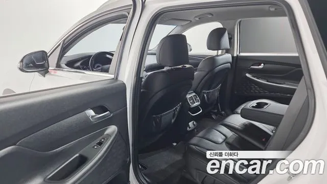 Hyundai Santafe 2019 — фото 17