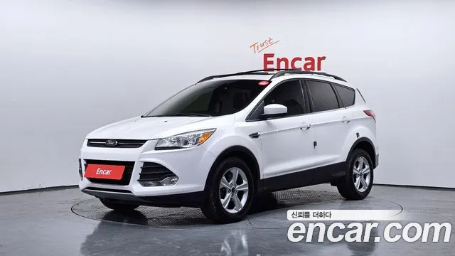 Ford Escape 2014 — фото 1