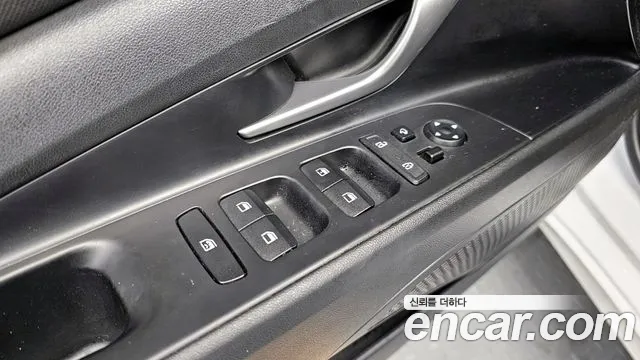Hyundai AVANTE 2021 — фото 14