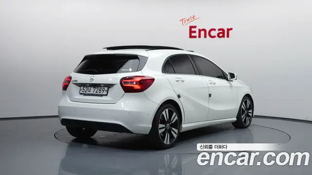 Mercedes-Benz A-Class 2018 — фото 2