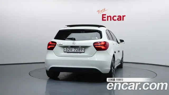 Mercedes-Benz A-Class 2018 — фото 4