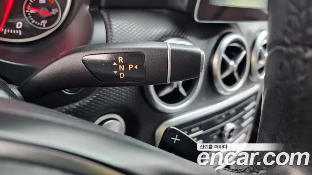 Mercedes-Benz A-Class 2018 — фото 9