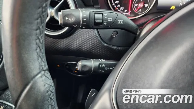 Mercedes-Benz A-Class 2018 — фото 14