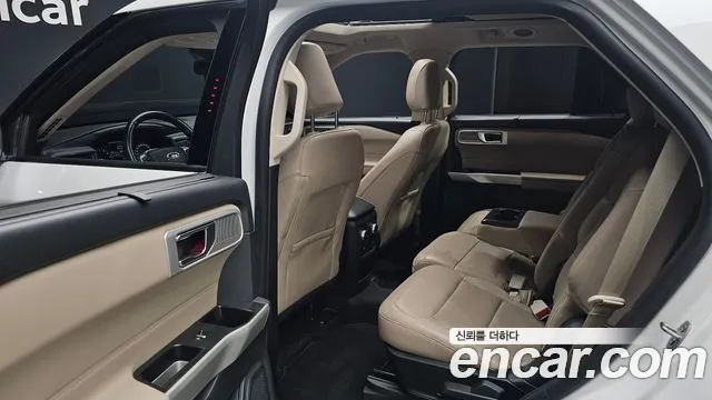 Ford Explorer 2021 — фото 12