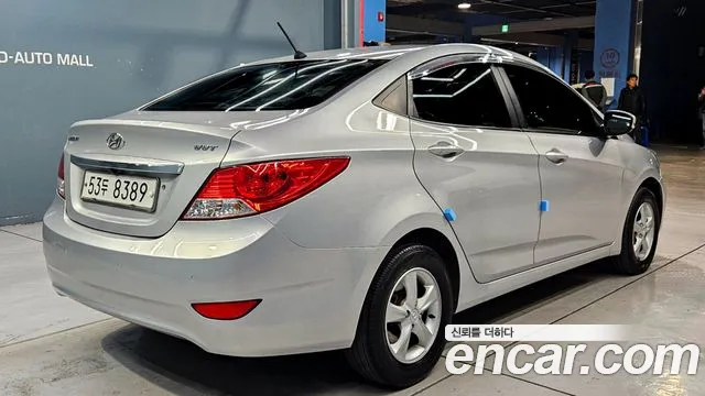 Hyundai Accent 2012 — фото 10
