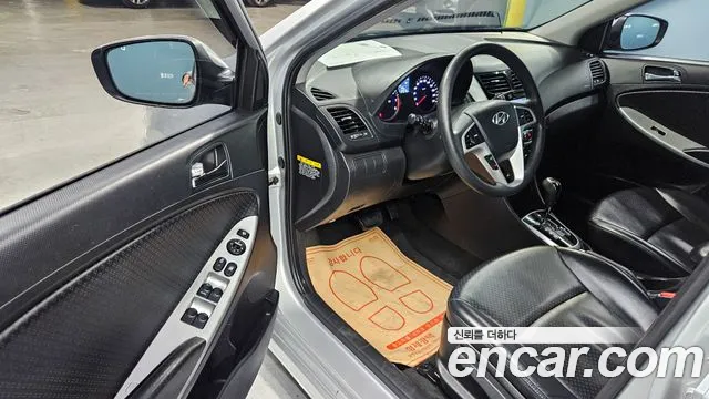 Hyundai Accent 2012 — фото 13