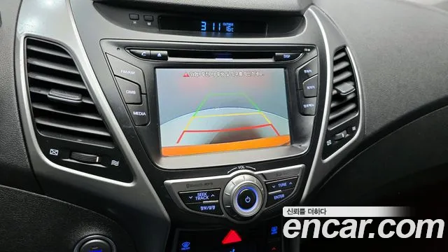 Hyundai AVANTE 2015 — фото 10
