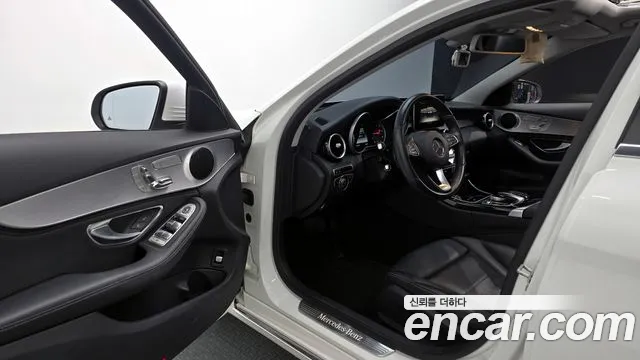 Mercedes-Benz C-Class 2016 — фото 11
