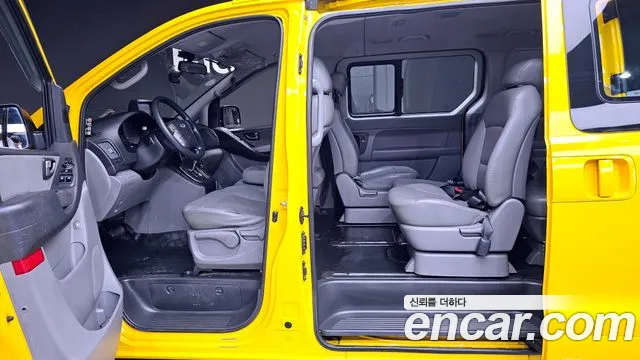 Hyundai Starex 2012 — фото 10