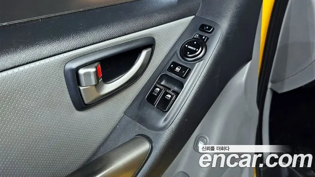 Hyundai Starex 2012 — фото 17