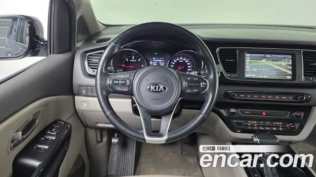 Kia Canival 2017 — фото 13