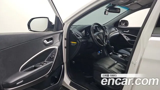 Hyundai Santafe 2016 — фото 10