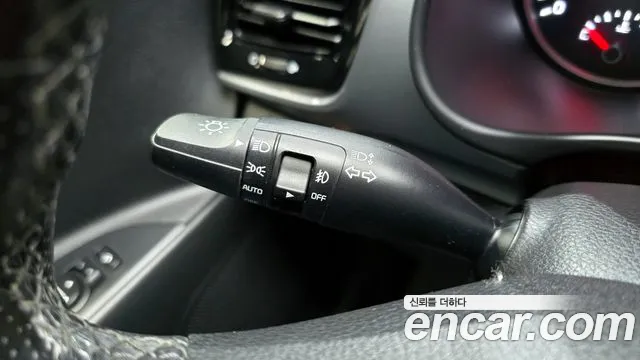 Kia Stonic 2018 — фото 18