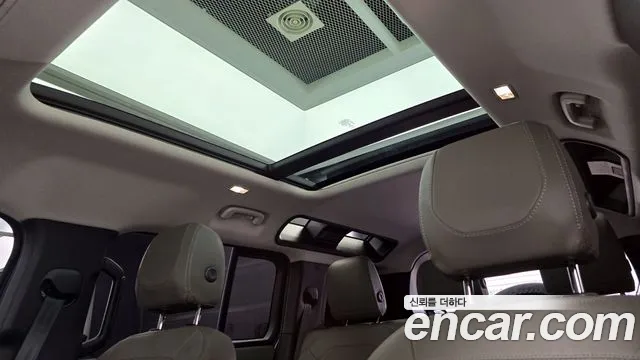 Land Rover Defender 2022 — фото 18