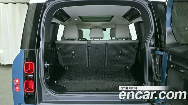 Land Rover Defender 2022 — фото 20