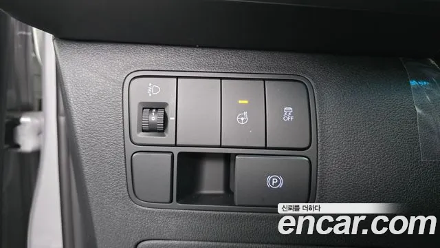 Hyundai Staria 2025 — фото 12