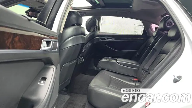 Hyundai Genesis 2016 — фото 12
