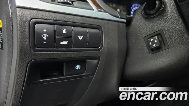 Hyundai Genesis 2016 — фото 14