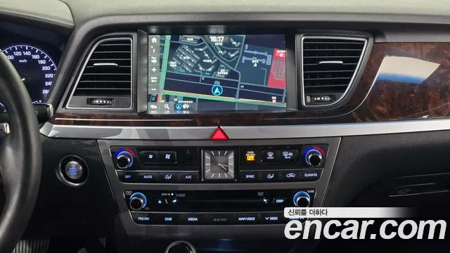 Hyundai Genesis 2016 — фото 15