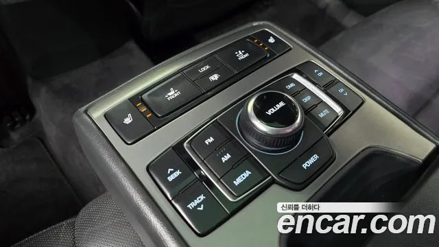 Hyundai Genesis 2016 — фото 19